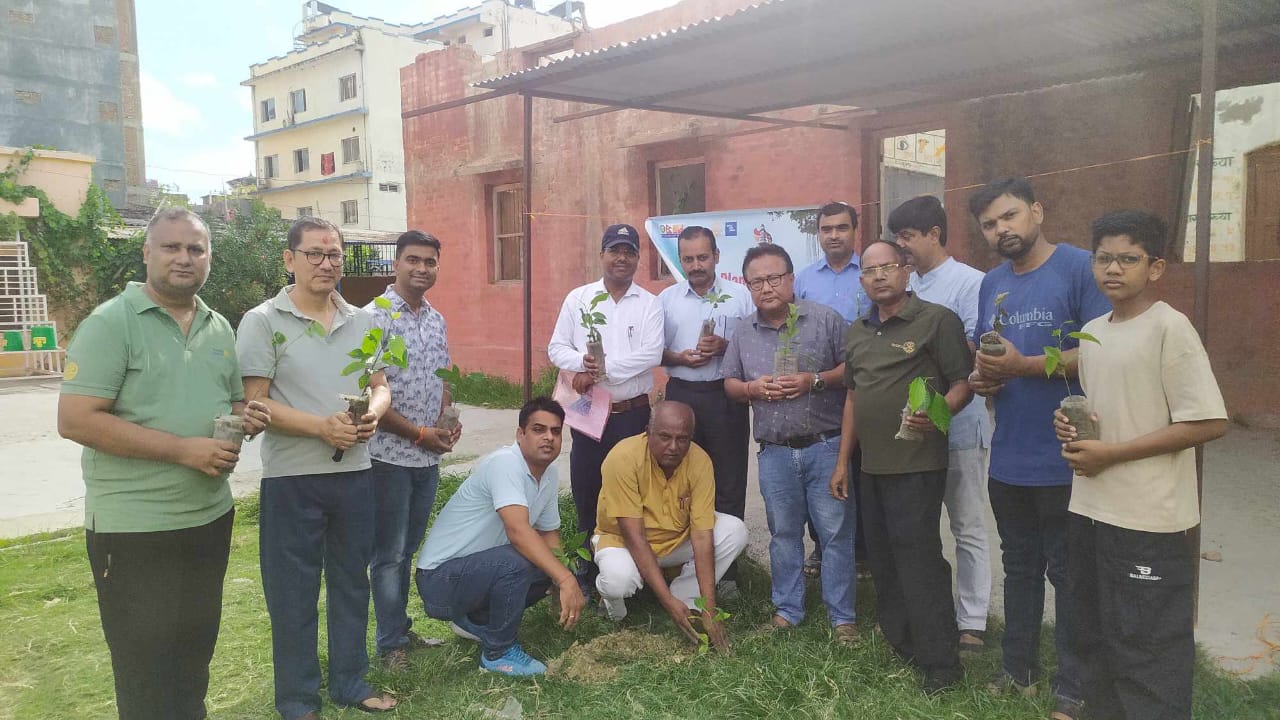 रोटरी क्लब अफ वीरगन्ज मेट्रोपोलिसद्वारा त्रीजुद्ध स्कुलमा वृक्षारोपण।