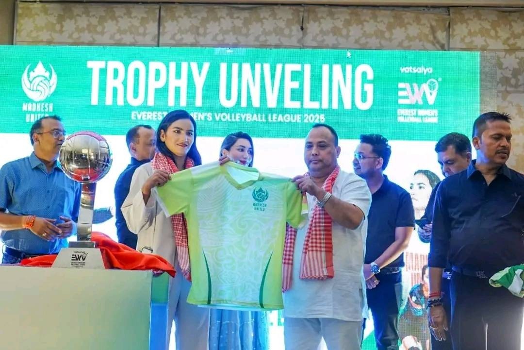 एभरेस्ट महिला भलिबल लिगको ट्रफी वीरगंजमा अनावरण, मधेश युनाइटेडको नयाँ जर्सी सार्वजनिक ।