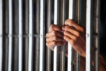 पर्सामा गोल्डेन हत्याकाण्ड : तीन जना युवामाथि आरोप, अदालतको आदेशमा कारागार चलान ।