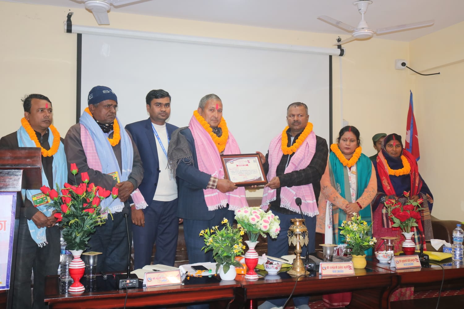 परवानीपुर गाउँपालिकाले गाउँसभाको १७औँ अधिवेशन आज पालिकाको सभा हलमा सम्पन्न गरेको छ।