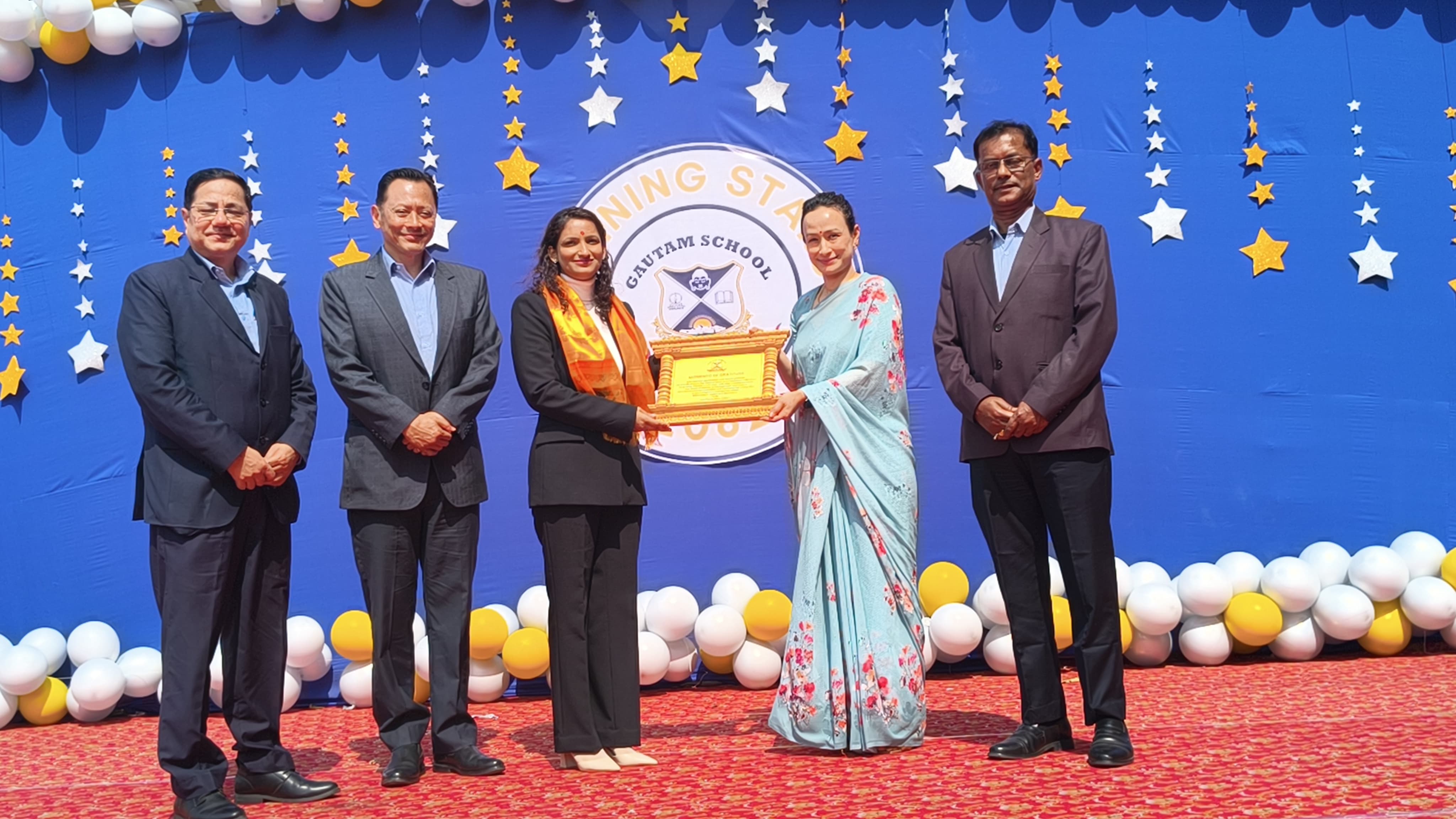 नेशनल मेडिकल कलेजका निर्देशक डा. इशरत जहान अन्सारीको प्रमुख आतिथ्यमा “शाइनिङ स्टार्स” कार्यक्रम दोस्रो दिन सम्पन्न।