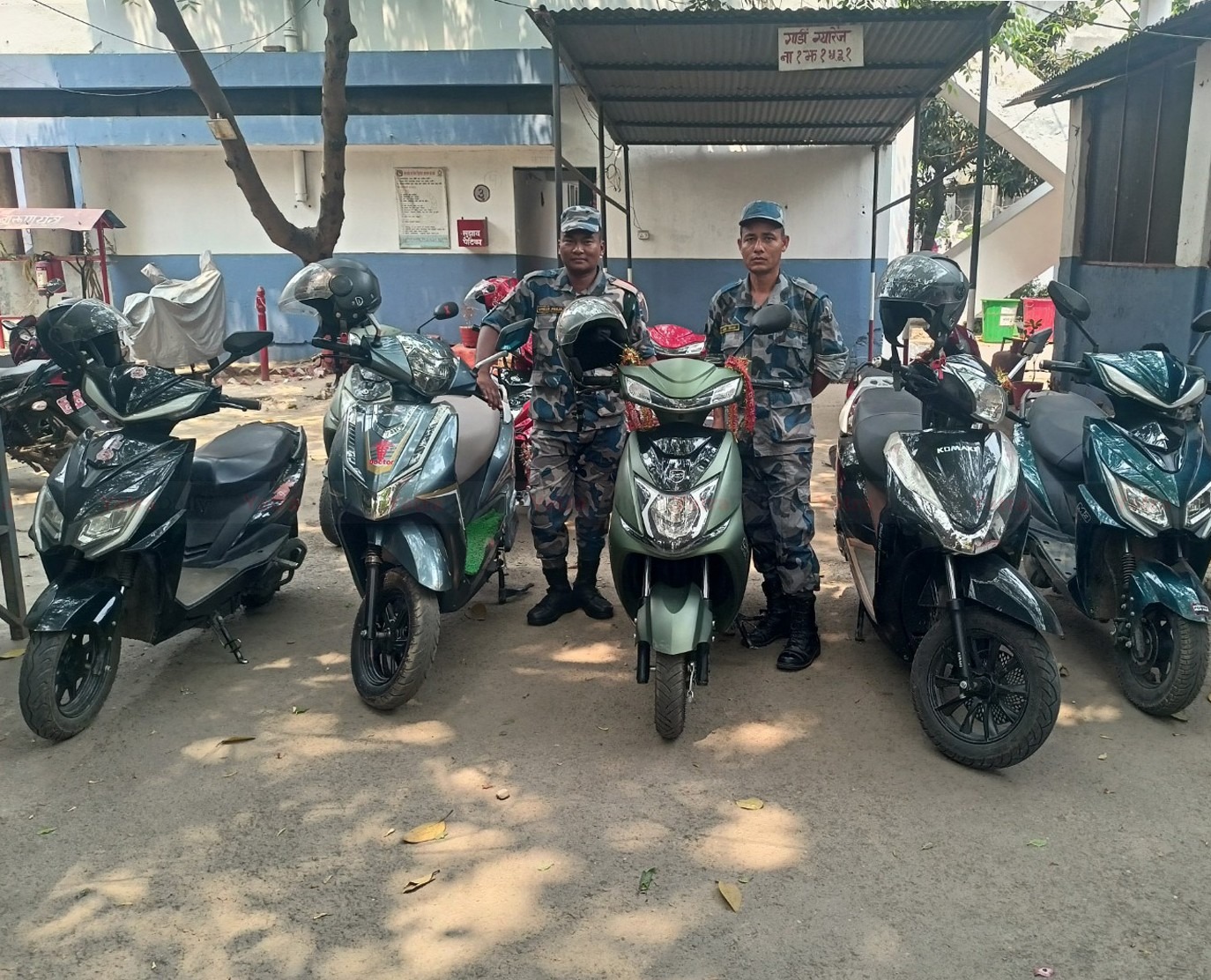 वीरगञ्ज भन्सारद्वारा अवैध ई–स्कुटरको सूची सार्वजनिक।