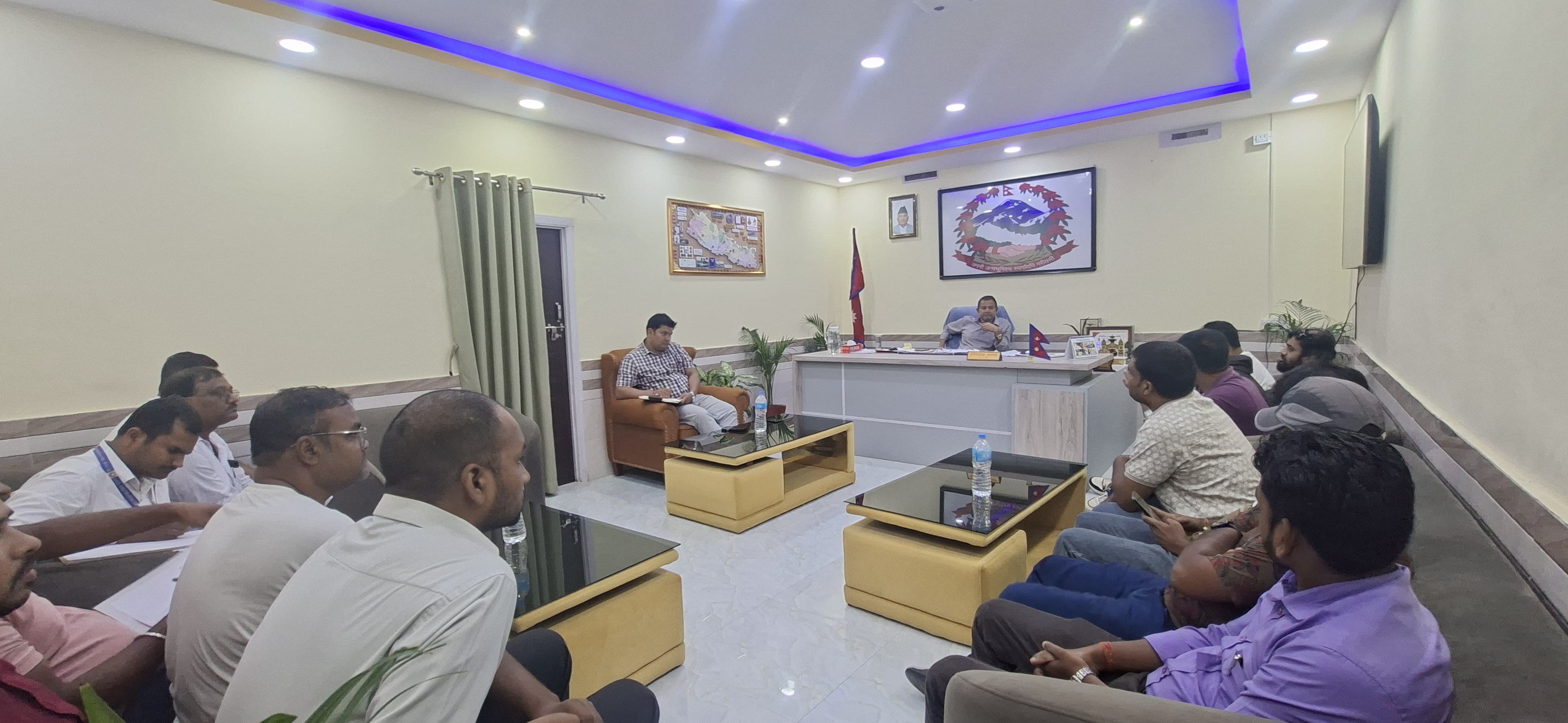 अव्यवस्थित इन्टरनेट , तार व्यवस्थापनमा वीरगञ्ज महानगरको कडा कदम: सोमबार पुनः बृहत् छलफल हुने।