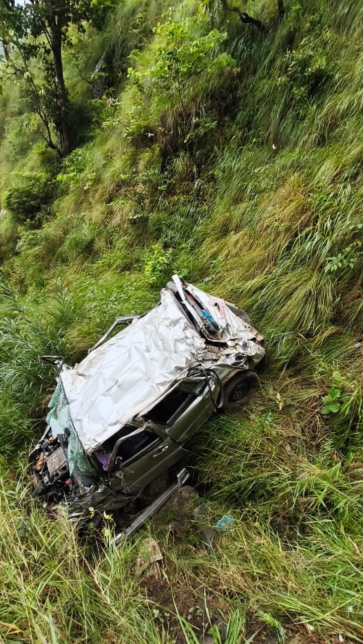 मकवानपुरमा उच्च अदालत वीरगञ्जका मुख्य न्यायाधीशसहित ६ जना सवार स्कारपियो दुर्घटनामा।