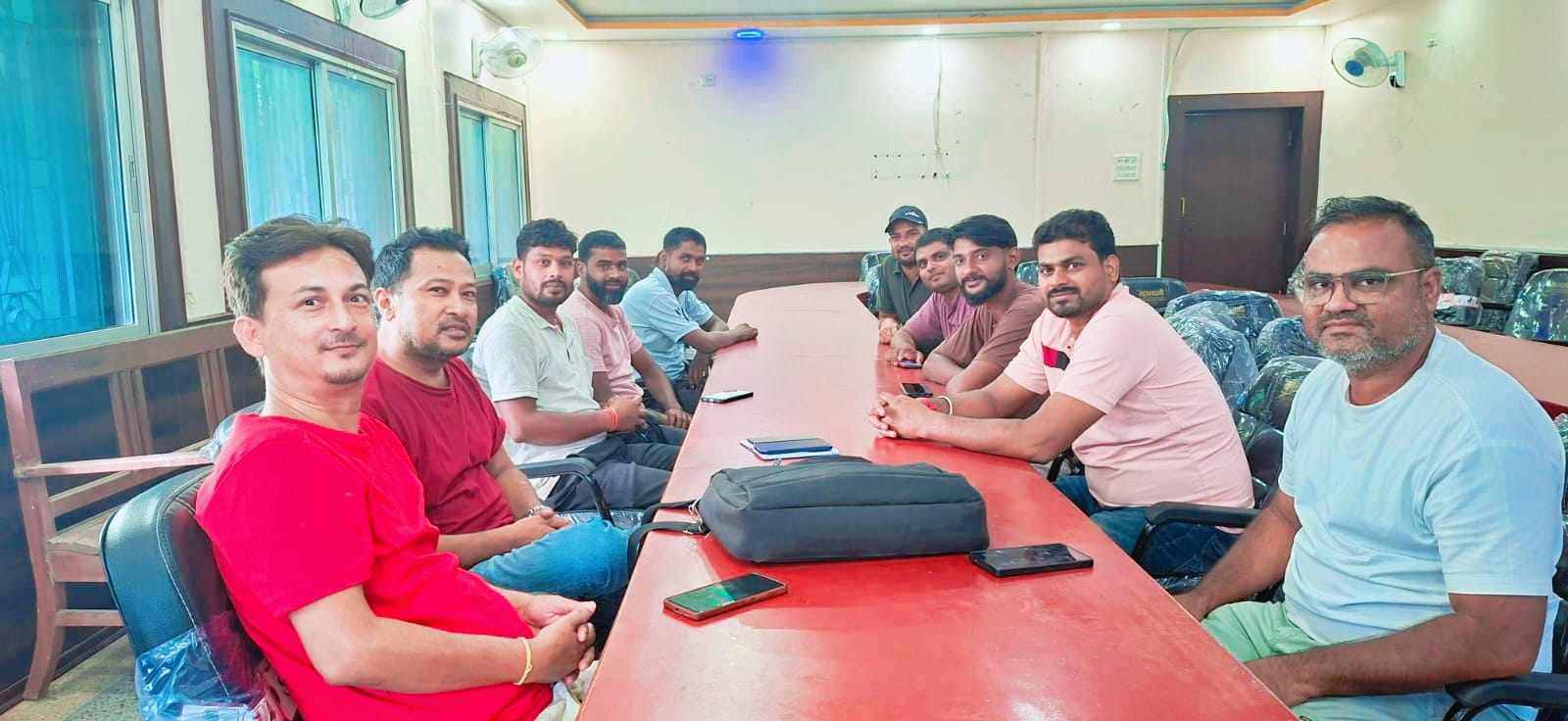 वीरगन्जमा अव्यवस्थित तार व्यवस्थापन सुरु हुँदै: शंकराचार्य गेटदेखि ईदगाह चौकसम्म पहिलो चरणको अभियान।