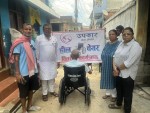 उपकार सेवा नेपाल द्वारा छपकैयाका आलमलाई व्हिलचेयर सहयोग ।