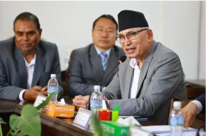 उपप्रधानमन्त्री एवं अर्थमन्त्री विष्णुप्रसाद पौडेलले भारतबाट नेपाल आउने व्यक्तिहरूले अब सहज रूपमा पाँच हजार अमेरिकी डलरसम्मको रकम ल्याउन सक्ने जानकारी दिएका छन्। ।