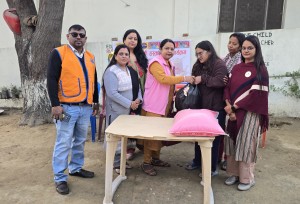 लायन्स क्लबद्वारा आवर संसार बाल गृहलाई खाद्यान्न सामग्री सहयोग।