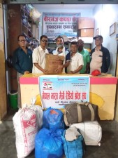 नेपाल भारत मैत्री रेडियो श्रोता संघ द्वारा वीरगन्ज कपडा बैंकलाई कपडा सहयोग हस्तान्तरण ।