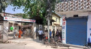 बिचौलिया आरोपविरुद्ध पर्सामा लेखापढी व्यवसायीको अनिश्चितकालीन हड्ताल।