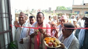 पूर्व मुख्यमन्त्री लालबाबु राउत द्वारा प्रौढ संघको वृद्धाश्रम समुदघाटन ।
