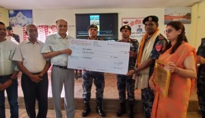 डीएसपी विकास अधिकारी र सशस्त्र प्रहरी निरीक्षक वाईवा ‘बेष्ट इन्ट्रिग्रिटी अवार्ड’बाट सम्मानित।