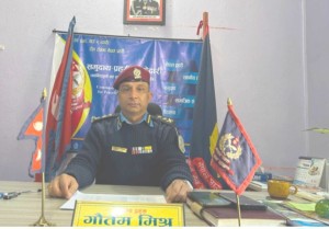पर्सा मा एस.पी. गौतम मिश्रा ३ महिनाको कमान्डमा १२ करोड भन्दा अवैध सामाग्री बरामद तस्करी र लागुऔषधि विरुद्ध कडा रूपमा प्रस्तुत हुन्दै