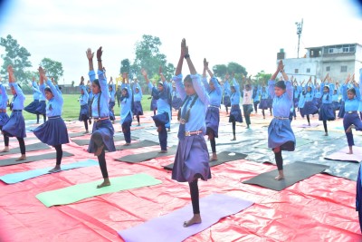 भारतको महावाणिज्य दूतावास, वीरगंज (नेपाल) द्वरा  पोखरियामा अन्तर्राष्ट्रिय योग दिवसको  कार्यक्रम सम्पन्न  गरेको छ ।