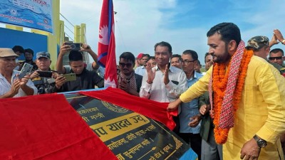 खानेपानीमन्त्री  प्रदीप यादवले मधेस प्रदेशका आठ जिल्लाको खानेपानी समस्या समाधानका लागि सबै क्षेत्रको हातेमालोसँगै साझा जिम्मेवारीको आवश्यकता रहेको बताएका छन् ।
