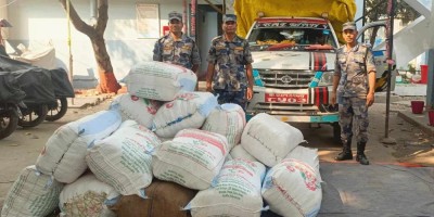 सीमा सुरक्षामा खटिने सशस्त्र प्रहरी बल रौतहटले गत आर्थिक वर्ष २०८१÷८२ मा रु पाँच करोड ७४ लाख दुई हजार ६९९ मूल्य पर्ने सामान बरामद गरेको छ ।