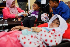 इण्डोनेसिया : विद्यालयीय खाना सेवनपछि एक हजार भन्दा बढी विद्यार्थी बिरामी परे।