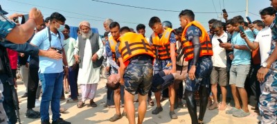 सशस्त्र प्रहरीद्वारा पोखरीमा डुबेका बालकको शव उद्धार।