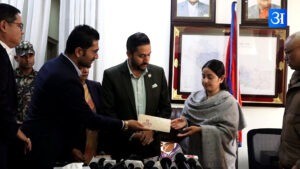 पत्रकार सुरेश रजकको परिवारलाई राहत- श्रीमतीलाई सरकारी रोजगारी।