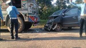 रौतहटमा कार–ट्रक ठोक्किँदा एक वृद्धको मृत्यु।