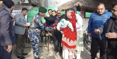 सशस्त्र प्रहरी बल नेपाल पर्साको सहकार्यमा महिला कैदीबन्दीलाई सल तथा न्यानो कपडा वितरण।