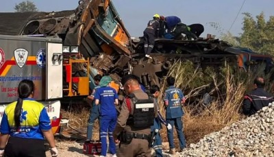 बैंककबाट उत्तर–पूर्व जाँदै गरेको रेलमाथि क्रेन खस्दा २२ जनाको मृत्यु।