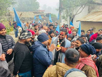 शुशिल साह कानुद्वारा वीरगञ्ज–१ मा बिहानै घरदैलो अभियान।