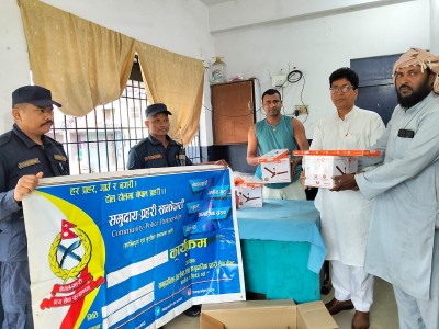 सामुदायिक प्रहरी सेवा केन्द्र छपकैया–२ द्वारा सिलिङ फ्यान सहयोग हस्तान्तरण।