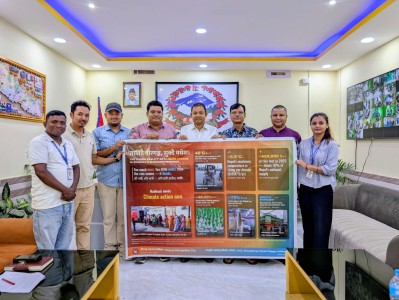"तात्तिँदै वीरगञ्ज, सुक्दै मधेश" नाराका साथ जलवायु सम्मेलनमा भाग लिन वीरगञ्जको टोली जोमसोम जाने।