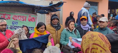 कपडा बैंक द्वारा शान्तिटोलमा नि:शुल्क कपडा वितरण सम्पन्न  ।