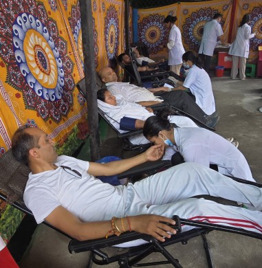 नेपाल मानव धर्म सेवा समिती द्वारा कालिमाटी माभये को  खुल्ला रक्तदान कार्य कार्यक्रम मा महिला,पुरुष गरि ८० जना ले रक्तदान गर्नु भये को थियो ।