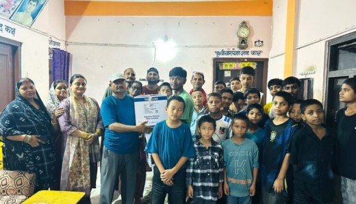 असहाय बालबालिकाको सेवामा गुप्ता परिवार, छात्रावासलाई प्रेशर कुकर र साउण्ड सिस्टम।