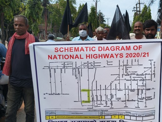 सडक विस्तारको विरोधमा वीरगञ्ज मेन रोडवासी आन्दोलनमा, घर–घरमा कालो झण्डा राख्ने घोषणा।
