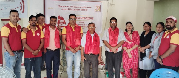 महालक्ष्मी विकास बैंकको ३१ औ वार्षिकोत्सब अवसरमा रक्तदान कार्यक्रमको आयोजना ,३ महिला सहित २६ जनाले गरे रक्तदान ।