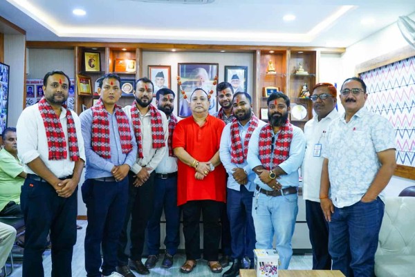 नेपाल इञ्जिनियर्स एसोसिएसन वीरगंज केन्द्रका नवनिर्वाचित पदाधिकारीलाई महानगरको सम्मान।