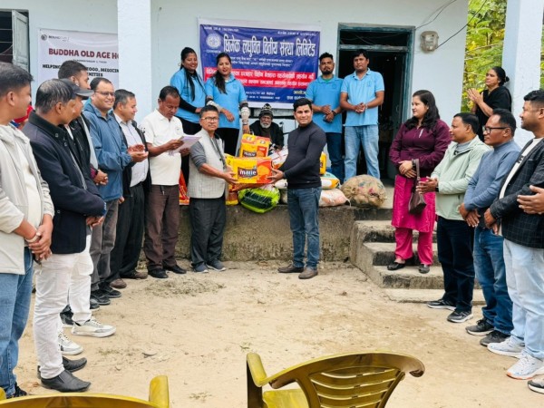 छिमेक लघुबित बितिय संस्था लिमिटेडको २५ औँ वार्षिक अवसरमा बृद्धआश्रममा खाद्यान्न सामाग्रीहरु हस्तान्तरण ।