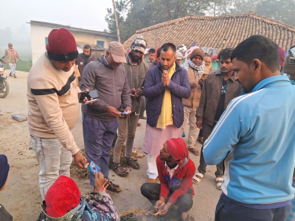 रूपेश पाण्डेको घरदैलोले पर्सा–३ मा राजनीतिक माहोल बदलिँदै।