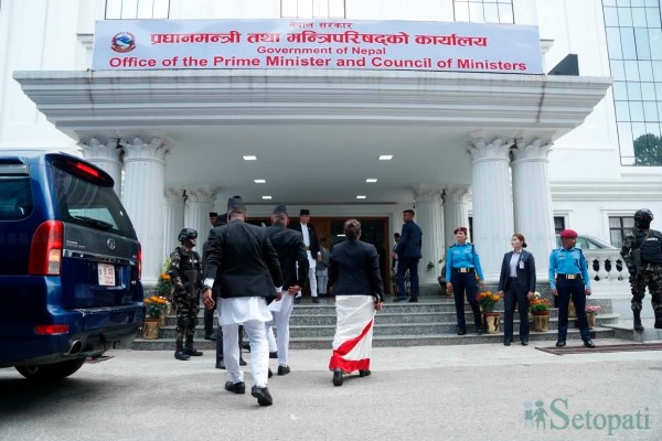 दोहोरो सुविधा लिनेबाट ७०१ सरकारी गाडी फिर्ता, सुशासन अभियानलाई सरकारको जोड।