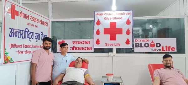 अन्तर्राष्ट्रिय युवा दिवसको अवसरमा नेपाल रेडक्रस पर्सा द्वारा ब्लड बैंकमा रक्तदान एवं सरसफाइ कार्यक्रम आयोजना सम्पन्न।