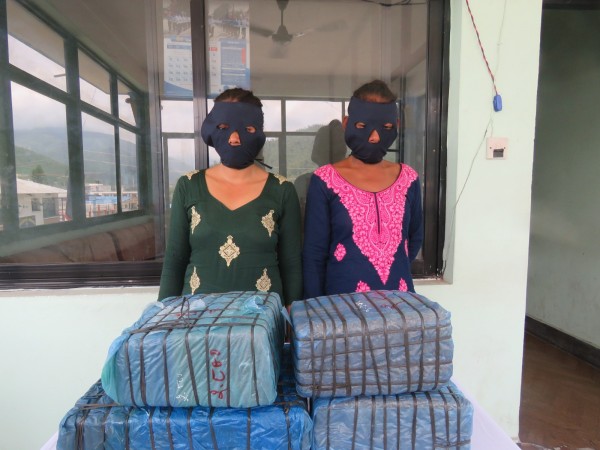 हेटौंडा बसपार्कबाट दुई महिला पक्राउ 