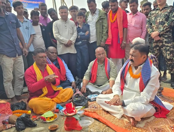 मन्त्री गुप्ताले गरे गोविन्दपुर हुँदै हसवा जाने सडकको शिलन्यास