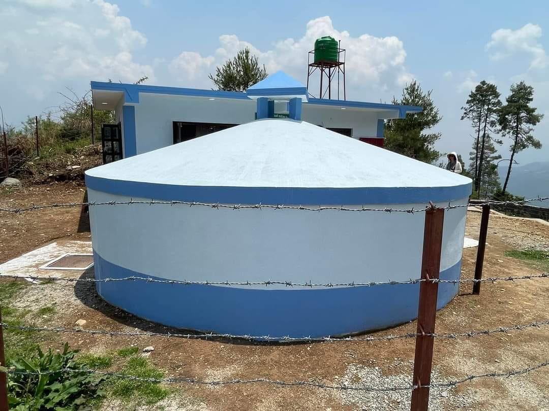 एका विहानै कुवामा पुग्नैपर्ने, नपुगे दिनभरी घरमा ‘थोप्पो’ पानी हुँदैन थियो ।