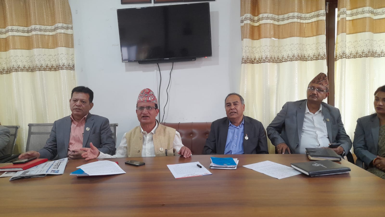 बागमती प्रदेश सरकारलाई एमाले संसदीय दलको १२ वटा शिर्षकमा १ सय ६ वटा सुझाव