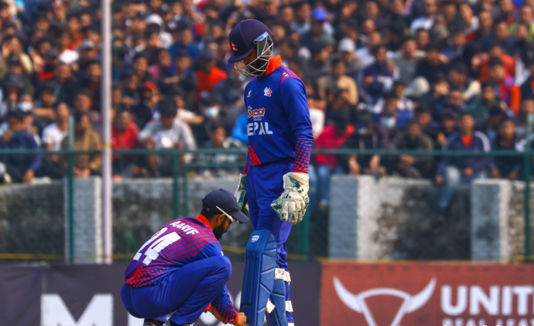 वीरगञ्जका २ जना क्रिकेट खेलाडीलाई प्रोत्साहनस्वरुप मोटरसाइकल दिने मेयर सिंहको उद्घोष